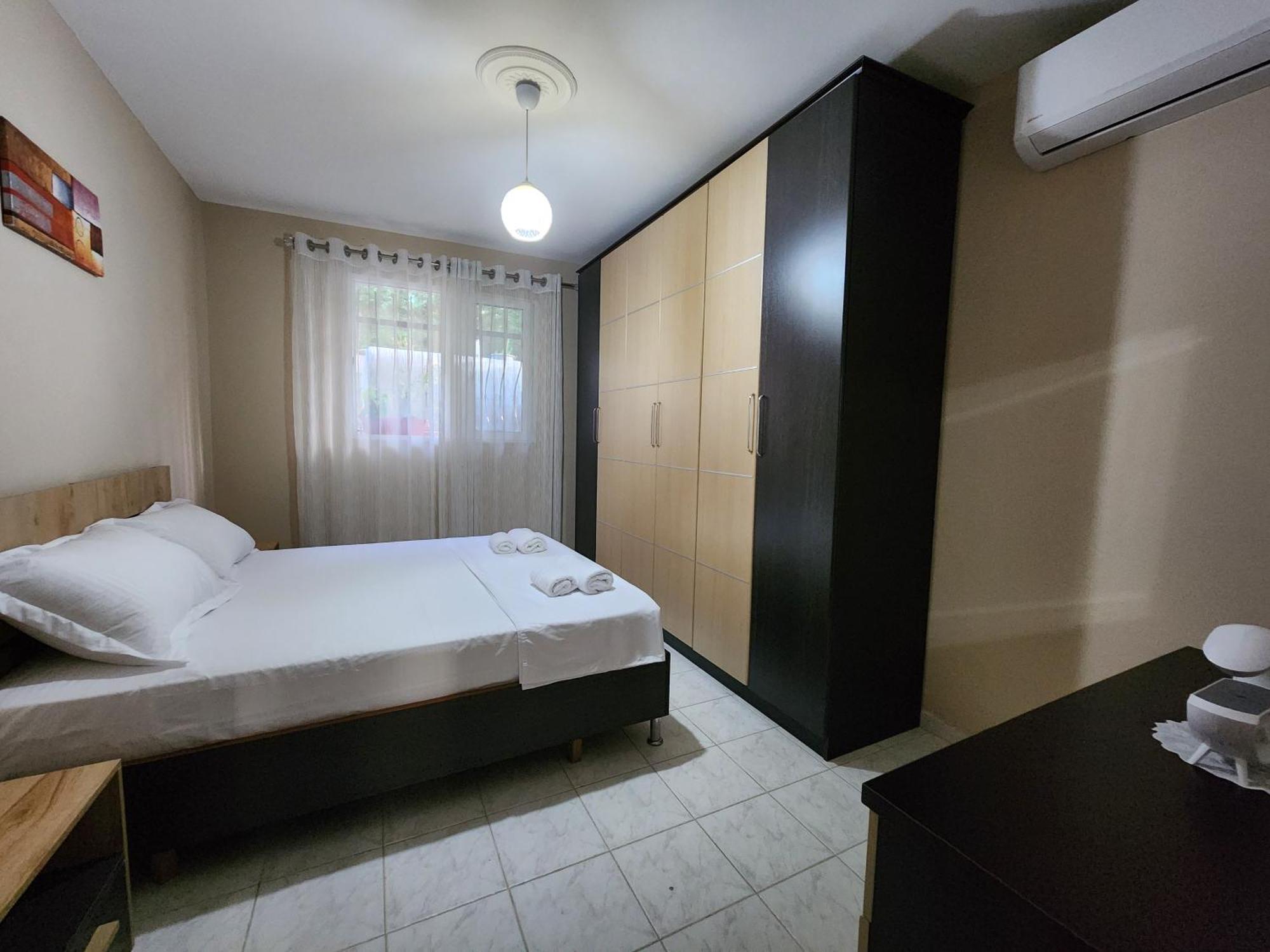 Eden Guesthouse Durres Exterior photo